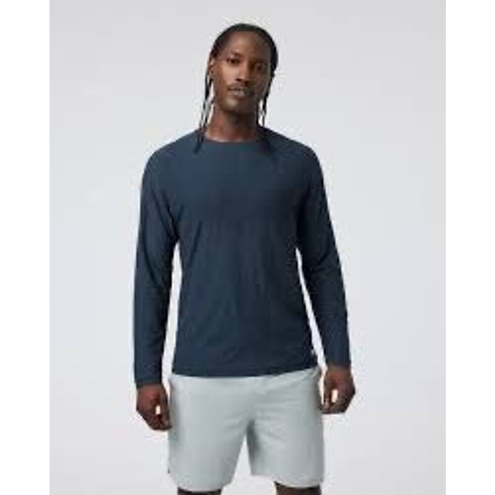 VUORI MEN S Long Sleeve Strato Tech Tee P2P 22.5